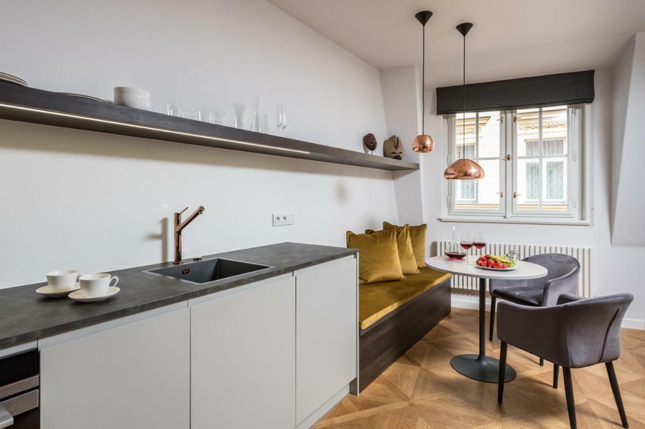Exclusive Old Town Residence Near Charles Bridge Prague Extérieur photo